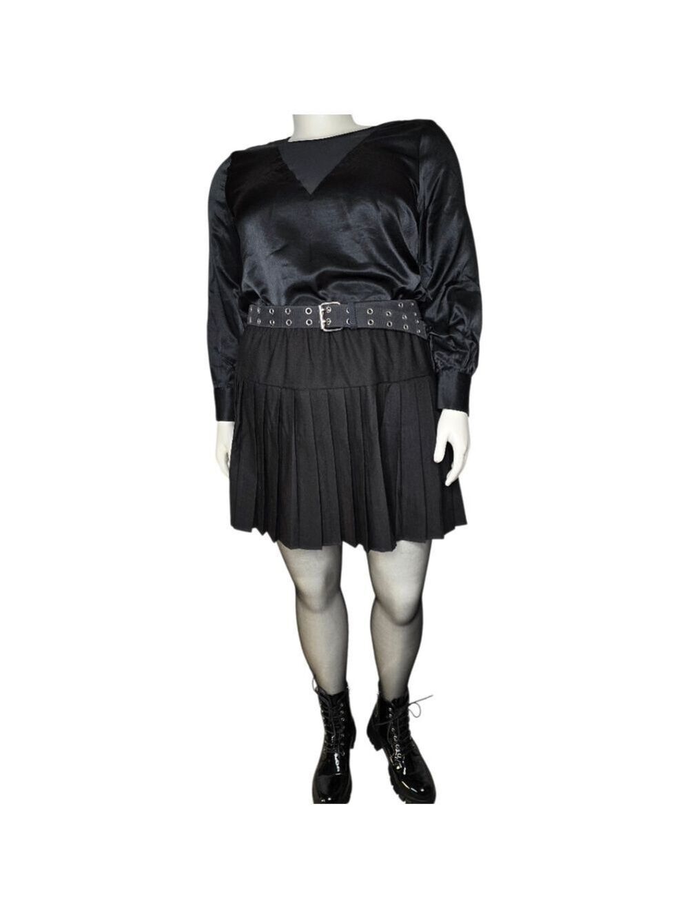 NWT Penningtons Addition Elle Black Whimsigoth Baddie Top Mesh Insert Size 1X - Picture 7 of 9
